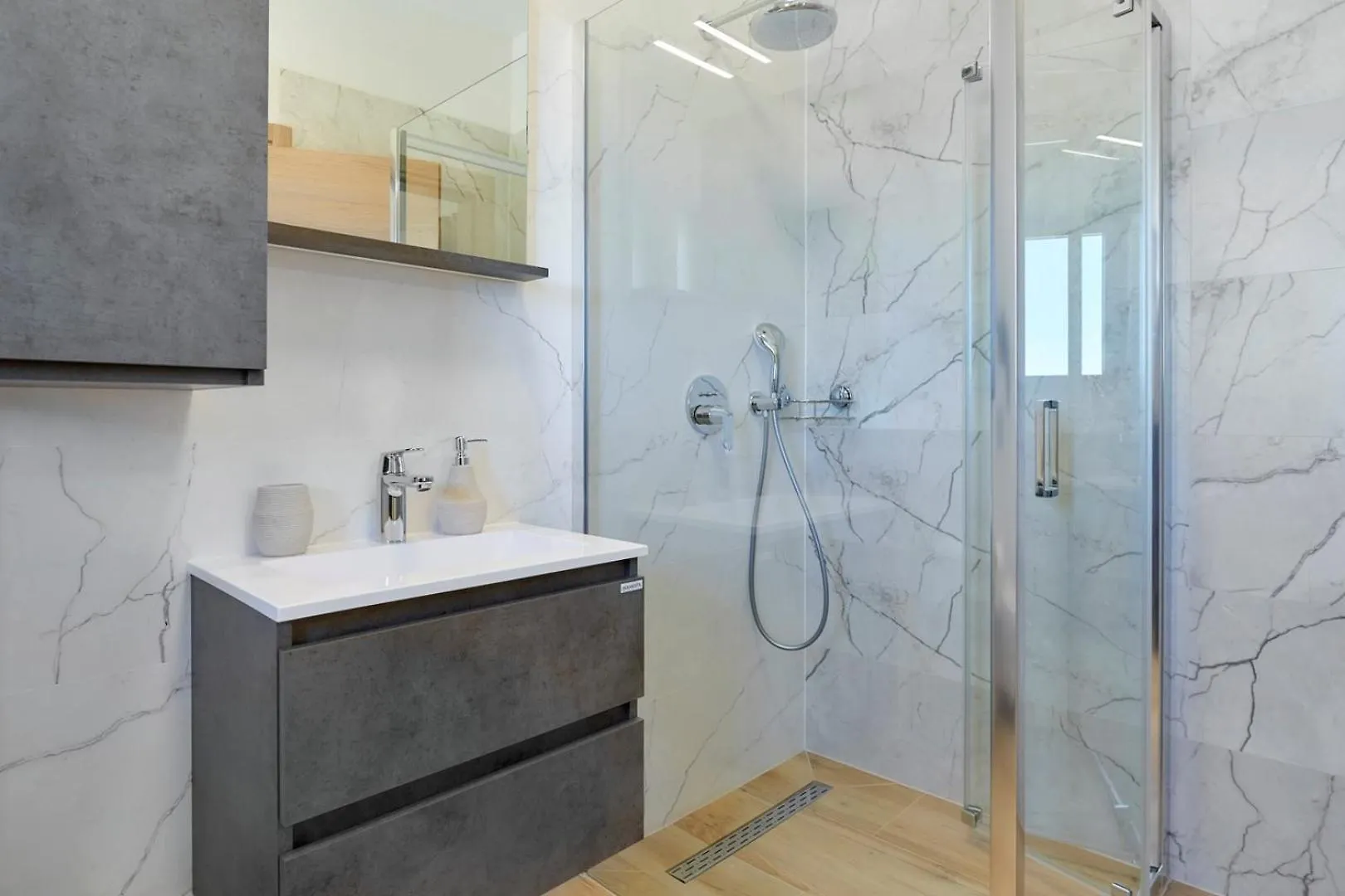 Brand New Villa Borina With Pool Loborika