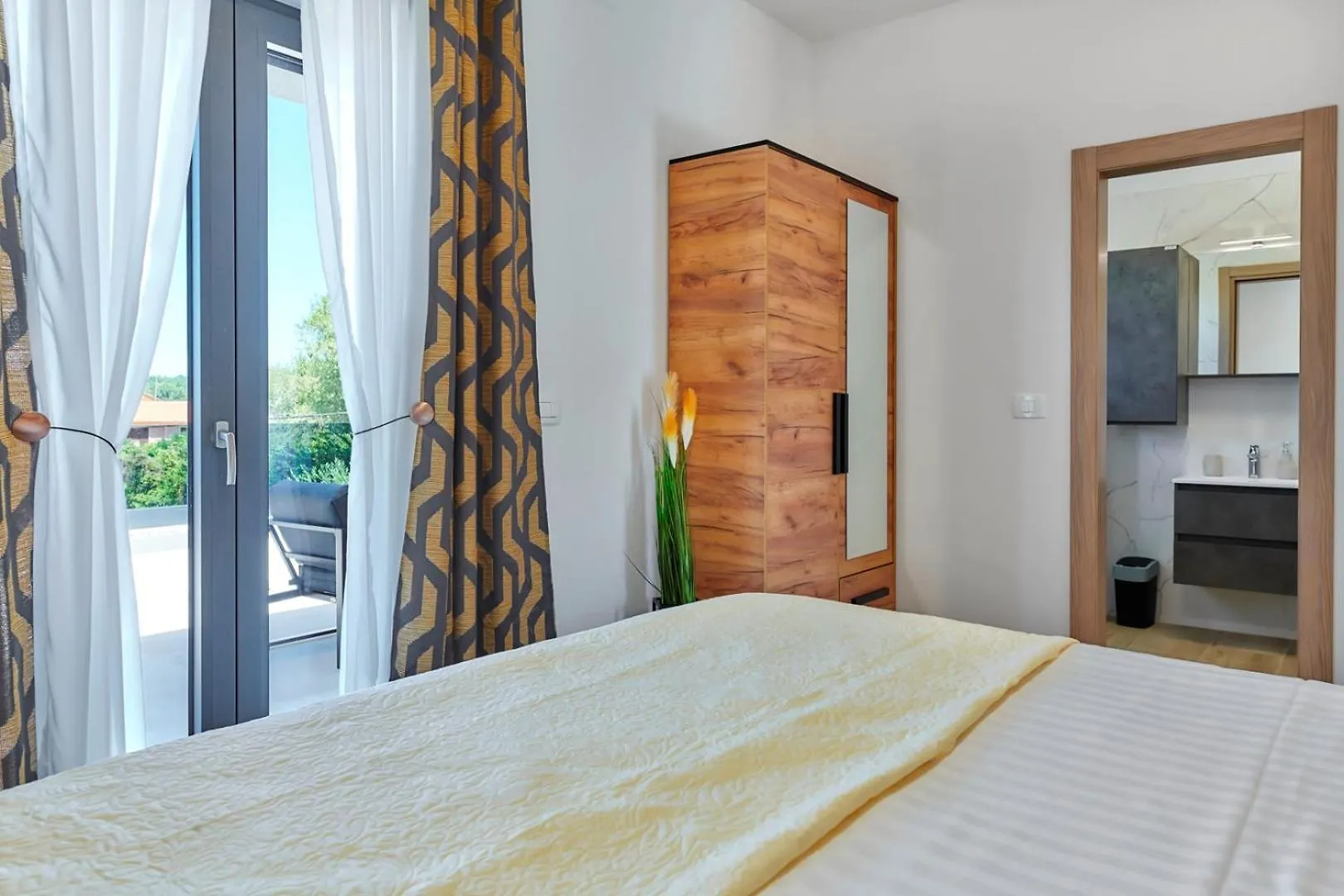 Brand New Villa Borina With Pool Loborika