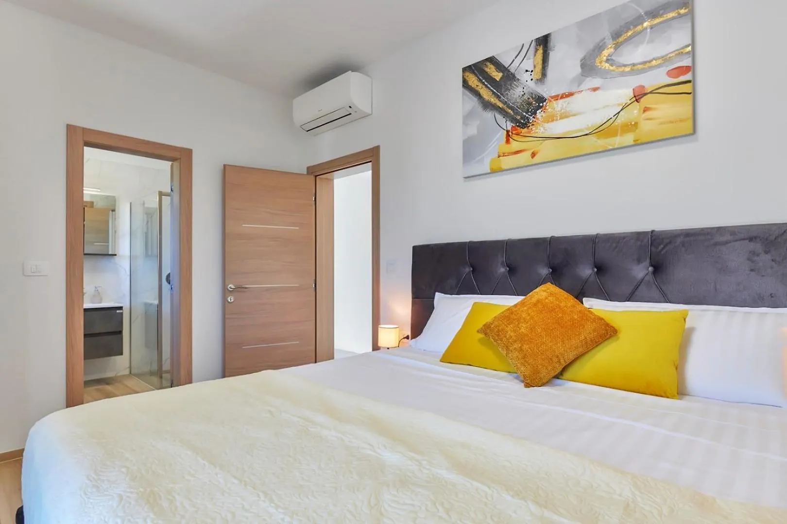 Brand New Villa Borina With Pool Loborika