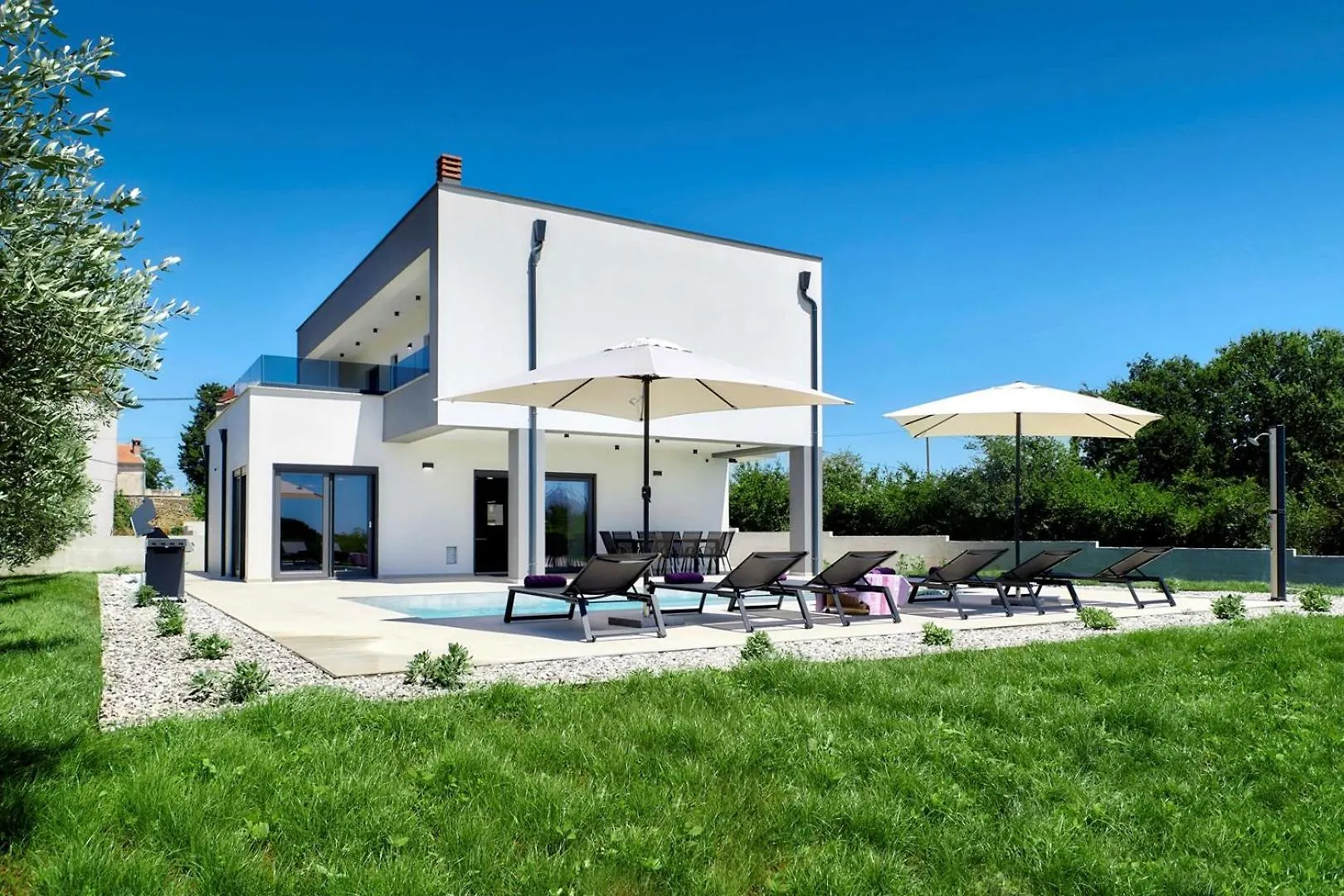Brand New Villa Borina With Pool Loborika